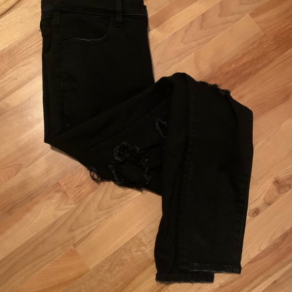 Black distressed American Eagle jeggings - Picture 6 of 6
